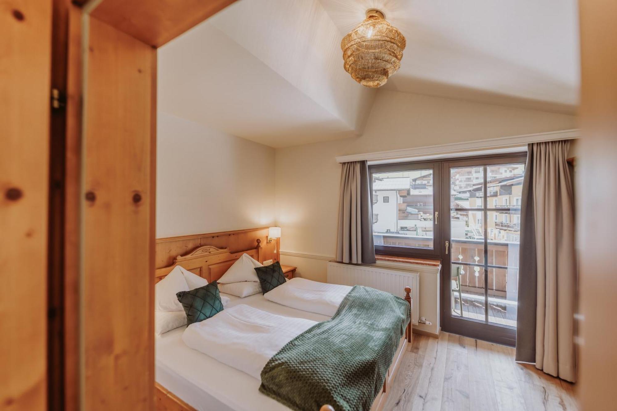 Hotel Gluecksschmiede - Hinterglemm Заалбах-Хинтерглем Екстериор снимка