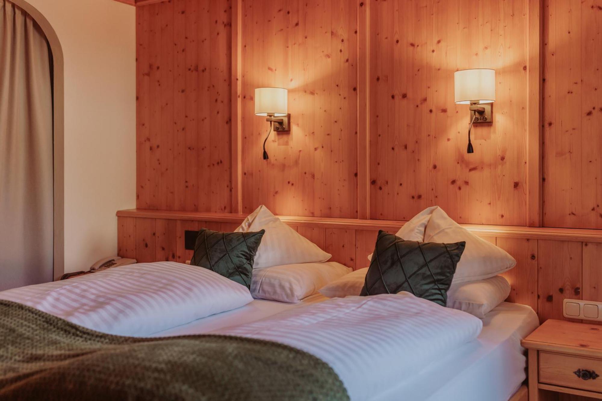 Hotel Gluecksschmiede - Hinterglemm Заалбах-Хинтерглем Екстериор снимка